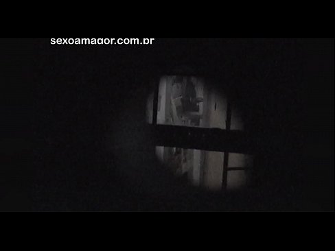 ❤️ Blondie blir hemligt videofilmad av en voyeur från grannskapet gömd bakom ihåliga tegelstenar ☑ Porno vk at us sv.porncomixone.ru